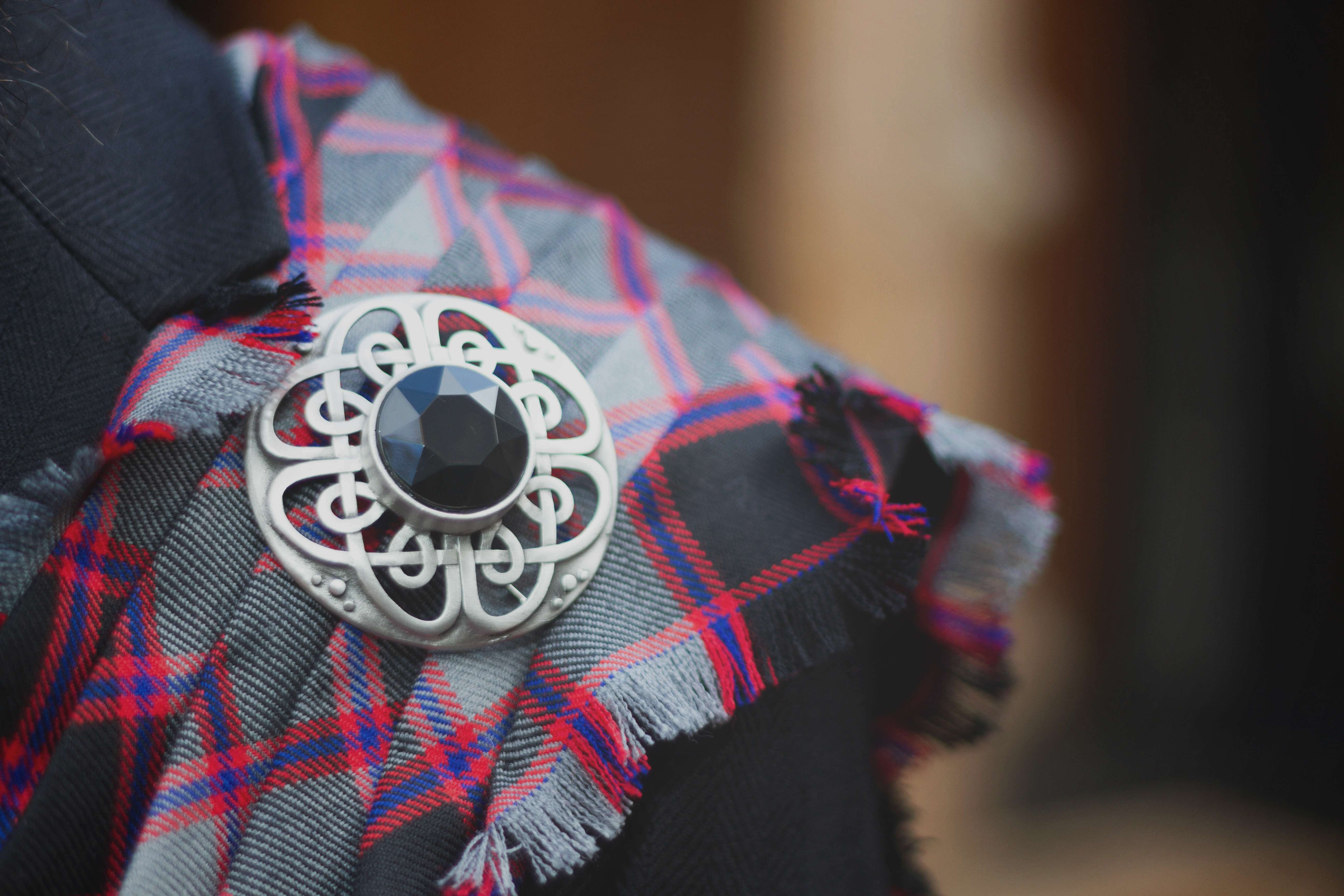 Scottish Highlands Micro Wedding with a Black Wedding Dress & Just Five ...