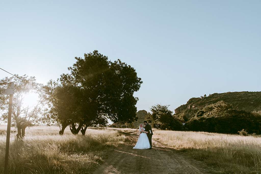 Laid Back & Sparkly Wedding with Rustic Fairy Vibes · Rock n Roll Bride