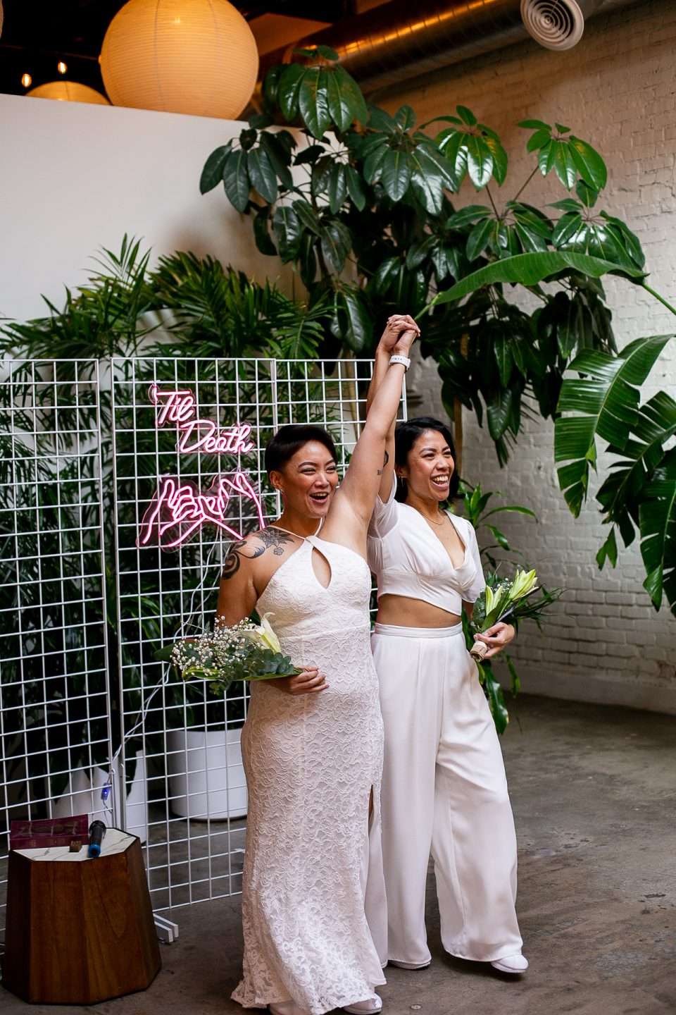 Grown Up House Party Wedding with a $10 000 Budget (28) · Rock n Roll Bride